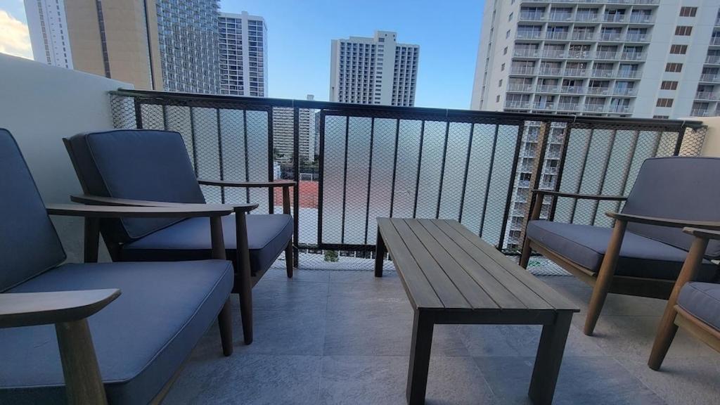 Waikiki Condo 2 Bedrooms 2 Bathrooms With 1 Free Parking Space Honolulu Dış mekan fotoğraf