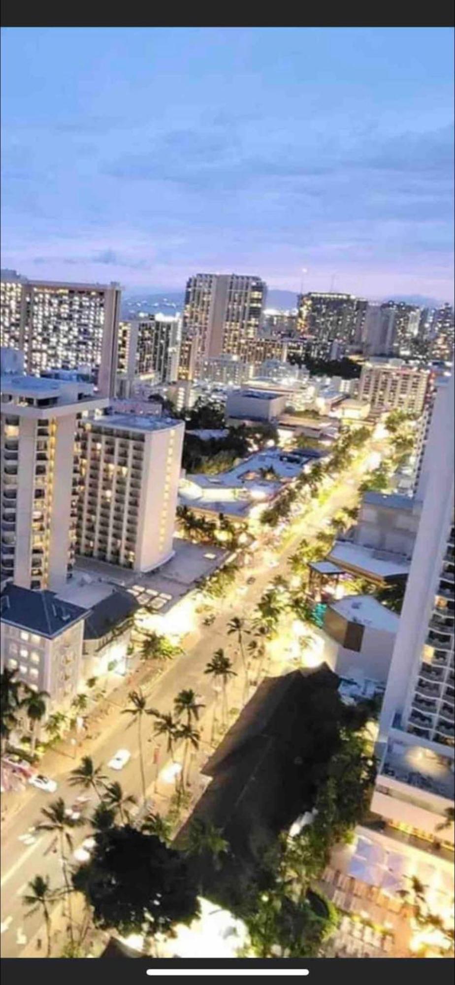 Waikiki Condo 2 Bedrooms 2 Bathrooms With 1 Free Parking Space Honolulu Dış mekan fotoğraf