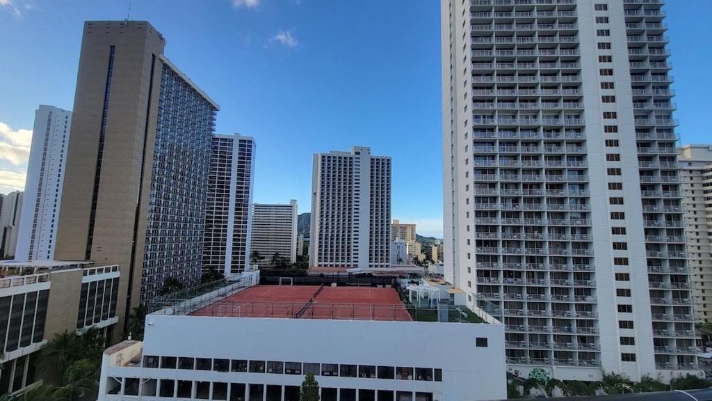 Waikiki Condo 2 Bedrooms 2 Bathrooms With 1 Free Parking Space Honolulu Dış mekan fotoğraf
