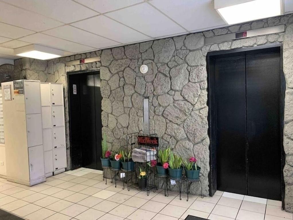 Waikiki Condo 2 Bedrooms 2 Bathrooms With 1 Free Parking Space Honolulu Dış mekan fotoğraf